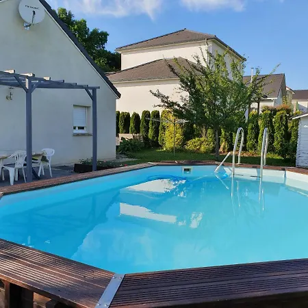 Du Pic 105m2 , 4 De Plain-pied Avec Piscine A Montfaucon * Montfaucon (Franche-Comte)