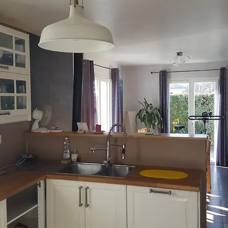 Du Pic 105m2 , 4 De Plain-pied Avec Piscine A Montfaucon Holiday home *